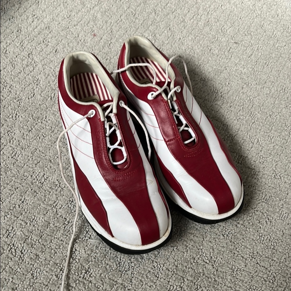 Golf shoes